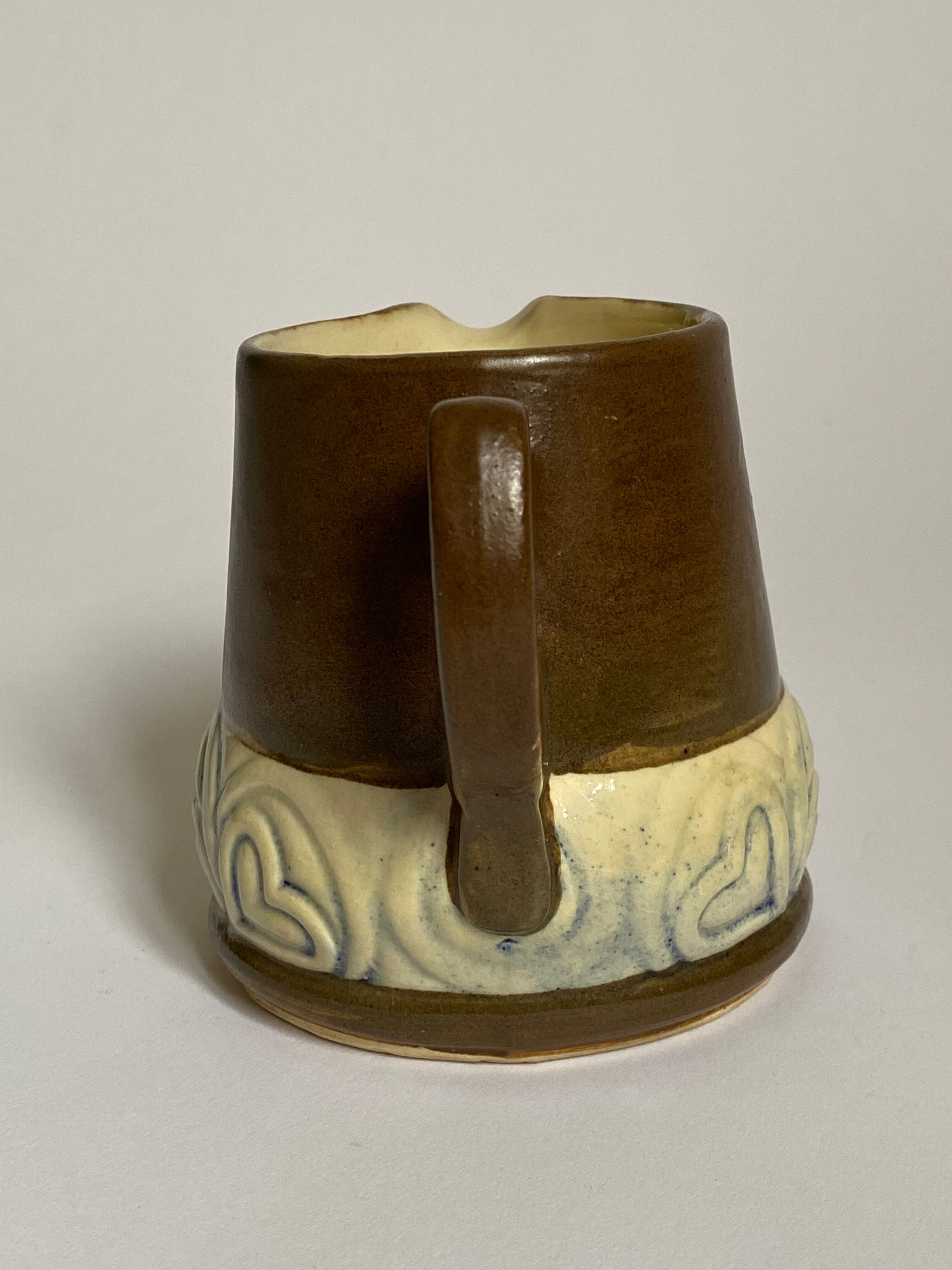 Theiere and milk jar thereof
