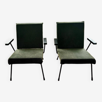 2 fauteuils par Dutch designer Wim Rietveld