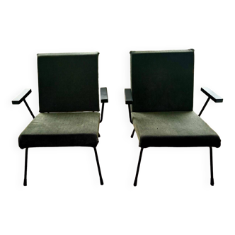 2 fauteuils par Dutch designer Wim Rietveld