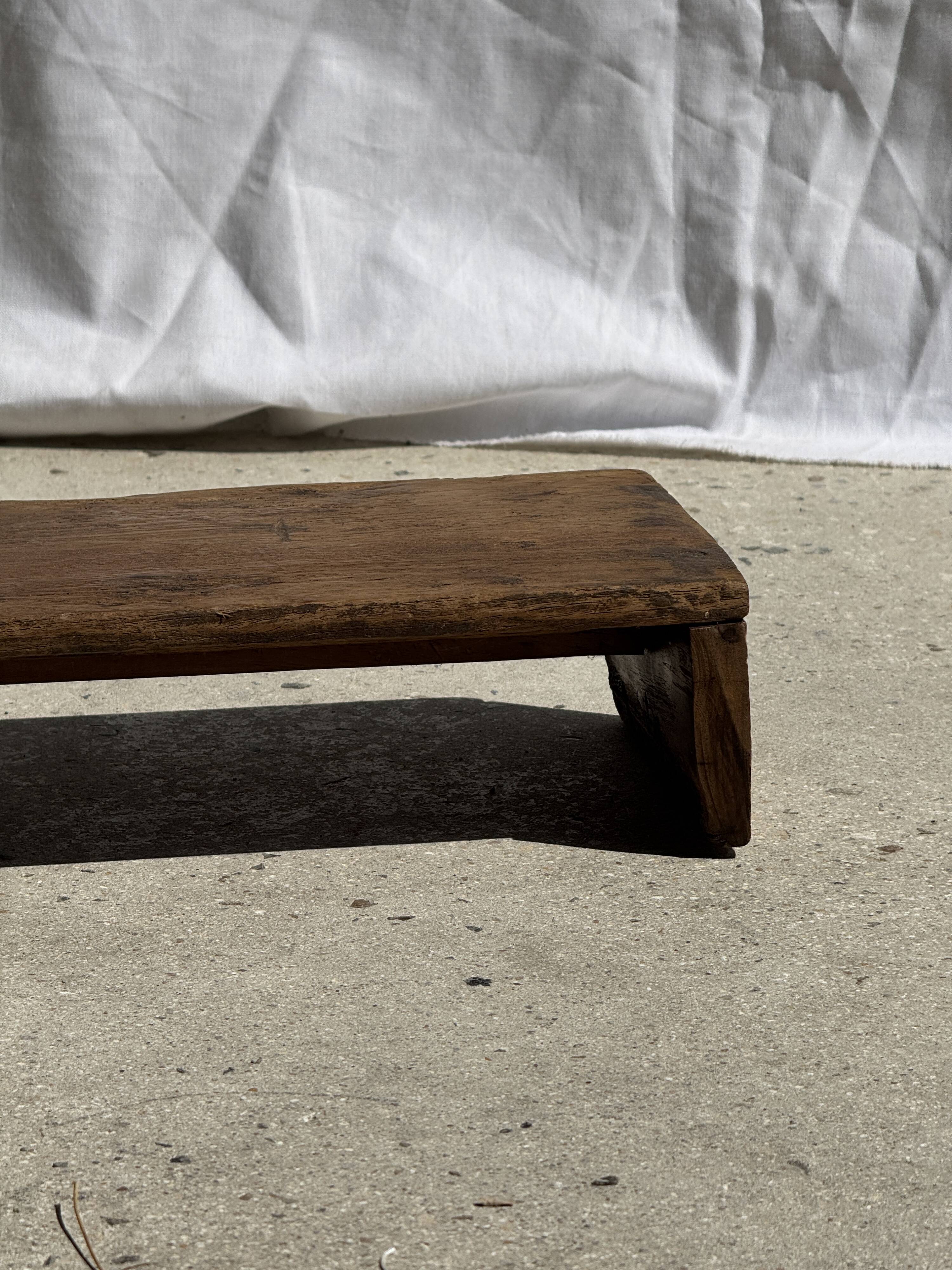 Petit banc en teck ancien bas indonésien ancien H10 L62 l14