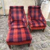 Set of two armchairs and its velvet checkerboard pouf