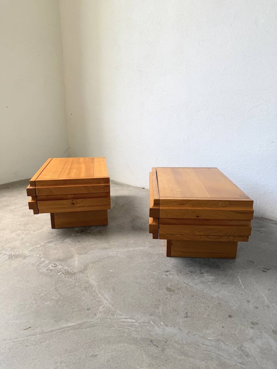 Paire de chevets en orme Maison Regain