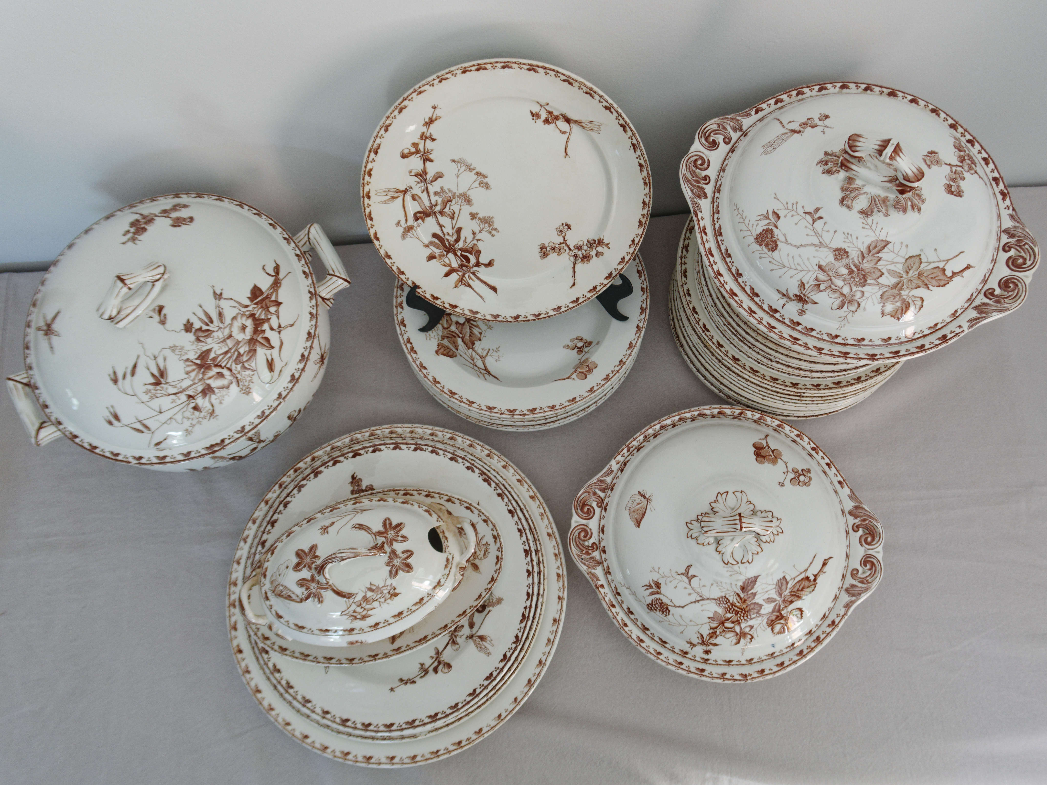 Iron earth tableware service U&C Sarreguemines Carmen collection