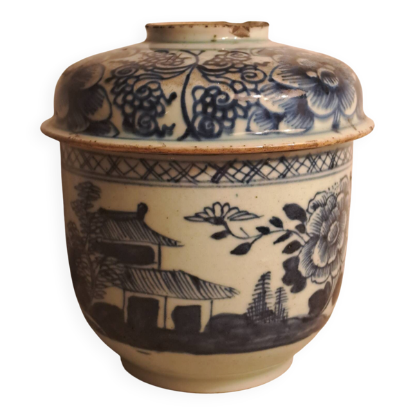 Pot chinois XVIIIème Qianlong en porcelaine