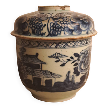 Pot chinois XVIIIème Qianlong en porcelaine 