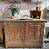 Buffet patiné vert