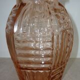 Vase geometric patterns in art-deco pink molded glass