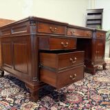 Classic English desk with green leather