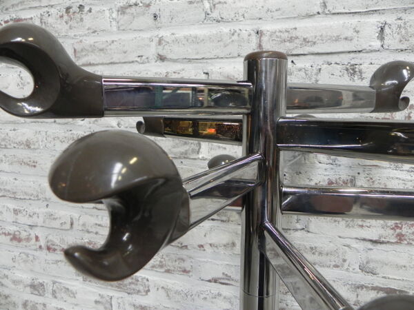 Porte-manteau debout de chrome de chrome de cru