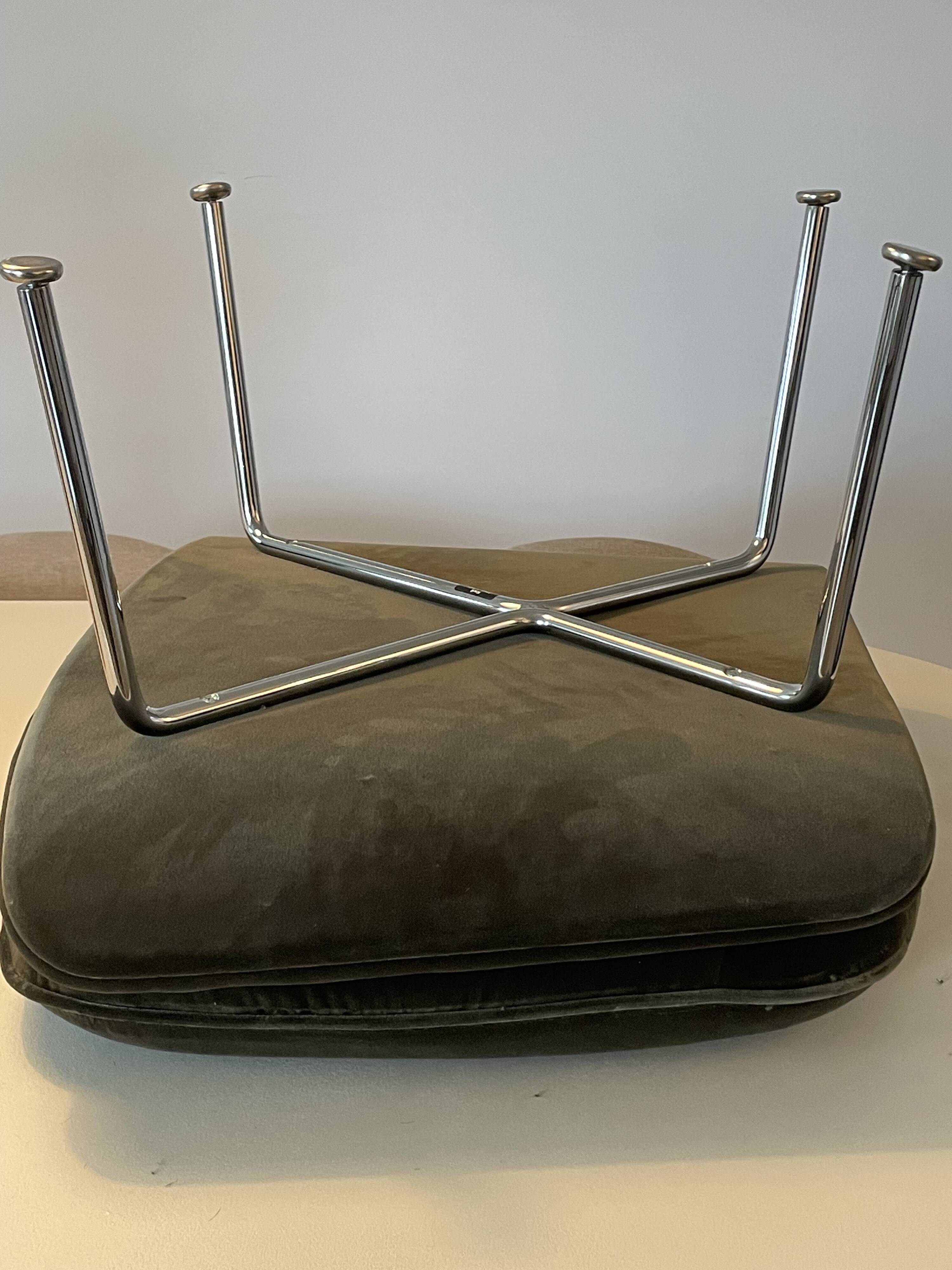 Ventre ottoman – Collection Knoll – Eero Saarinen