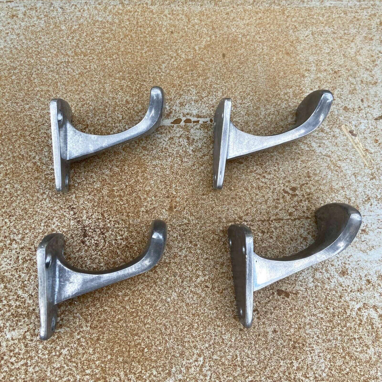 Set of 4 school pateres