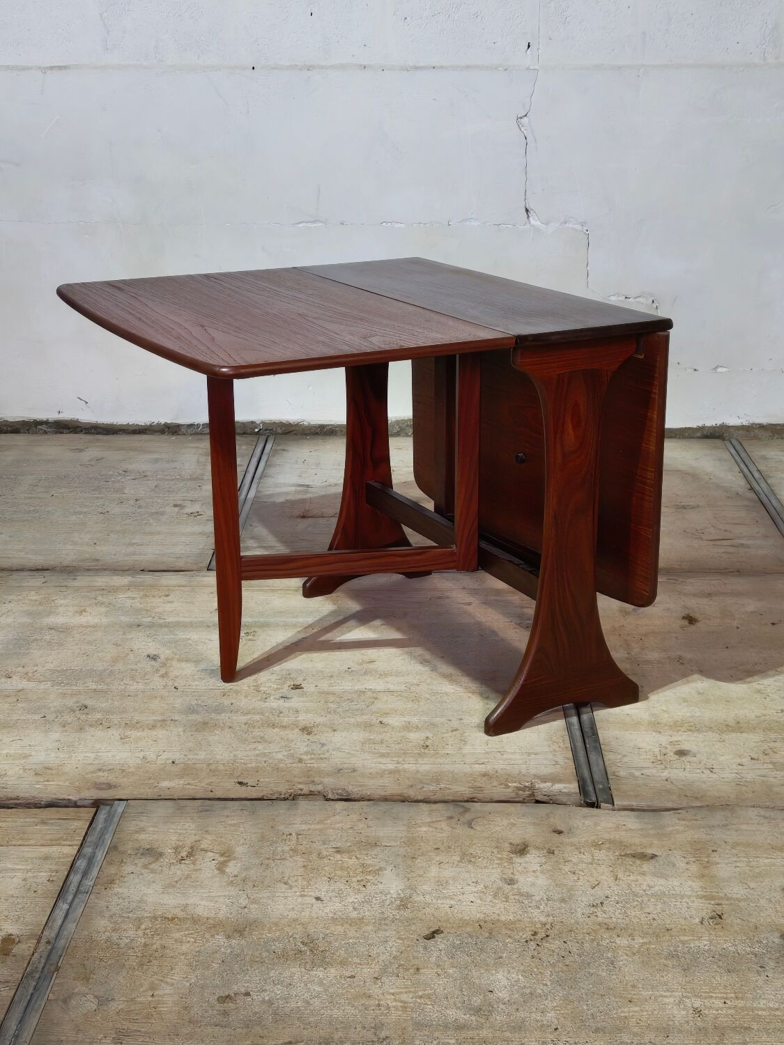 Vintage Scandinavian teak drop-leaf table, modular, 1960s.