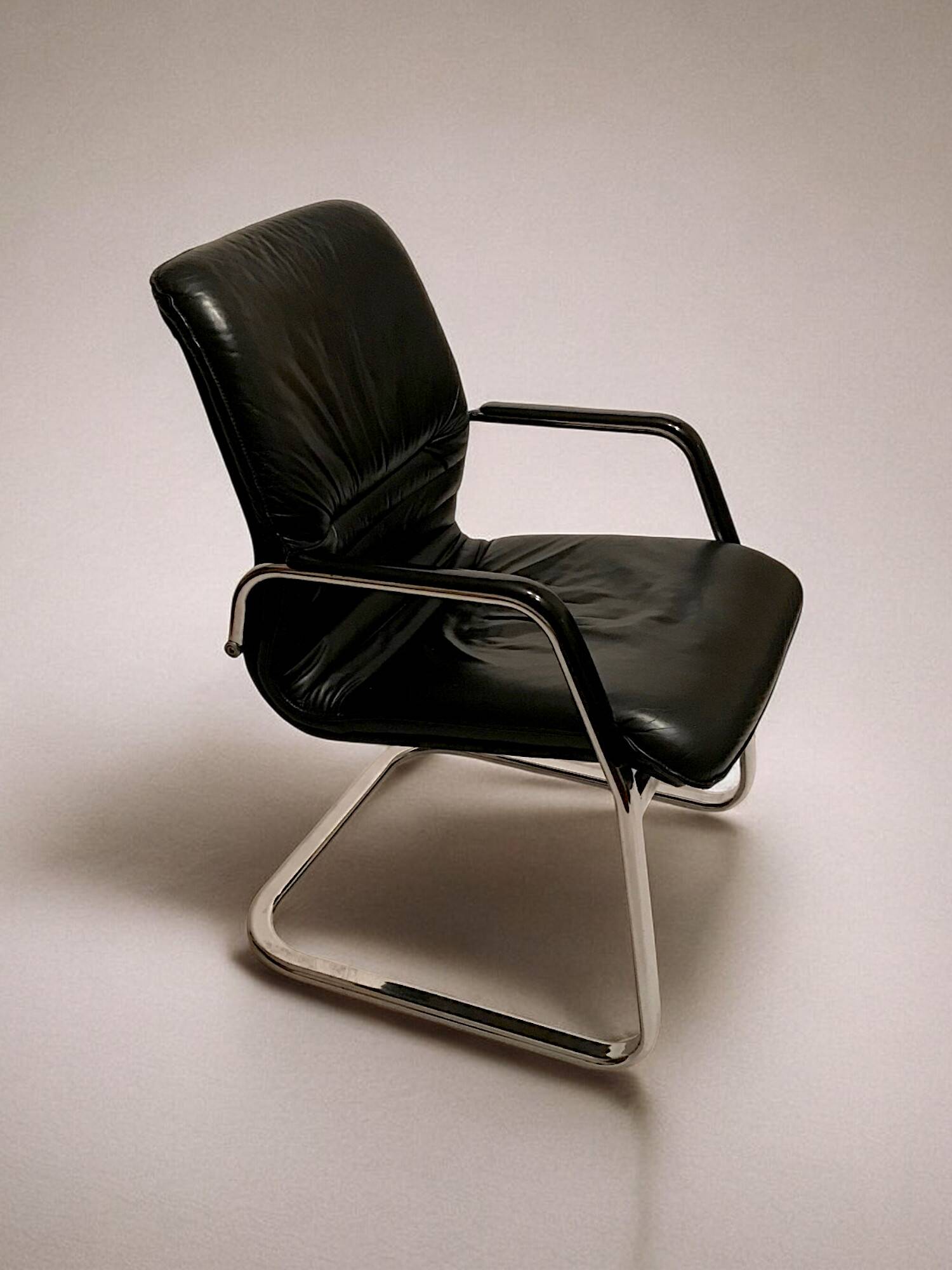 Black leather and chrome steel office chair, Italy 1990