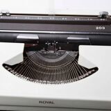 Royal Typewriter 203 1970 Japan