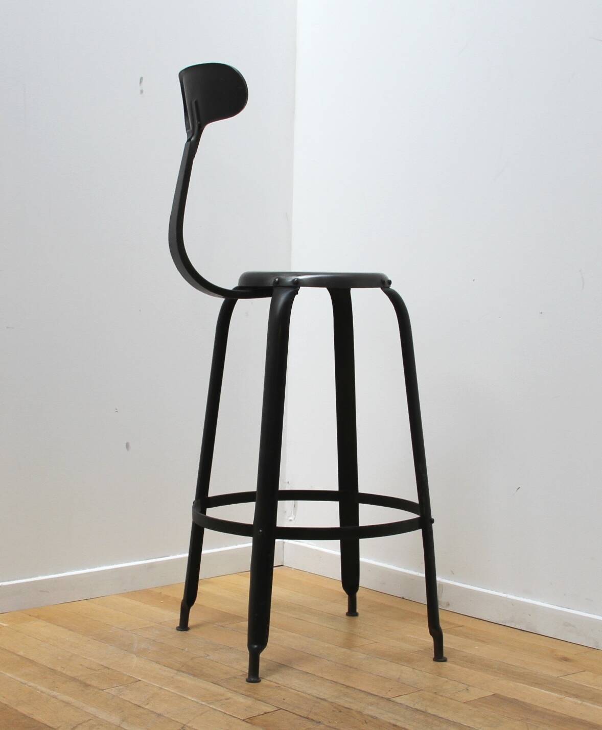 Suite de 5 tabourets