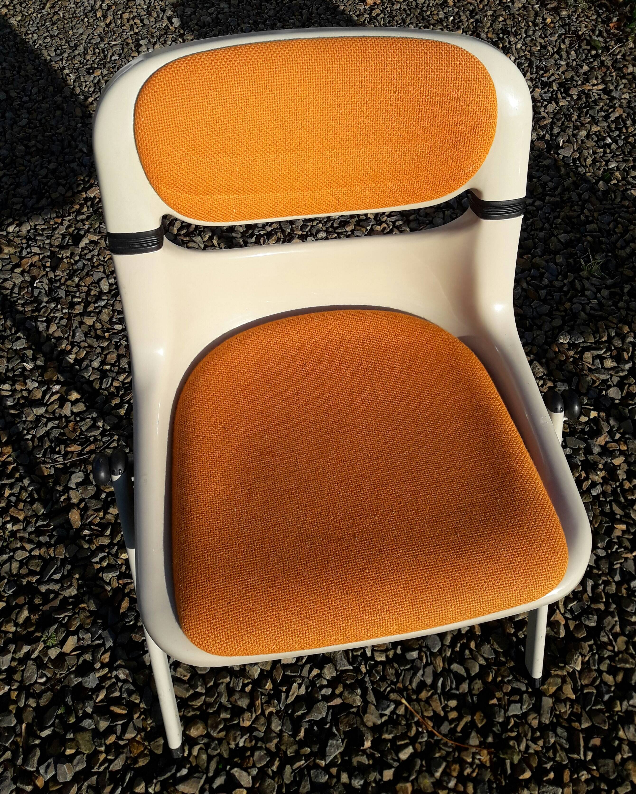 Duo of Dorsal chairs by E Ambasz and G Piretti in 1990