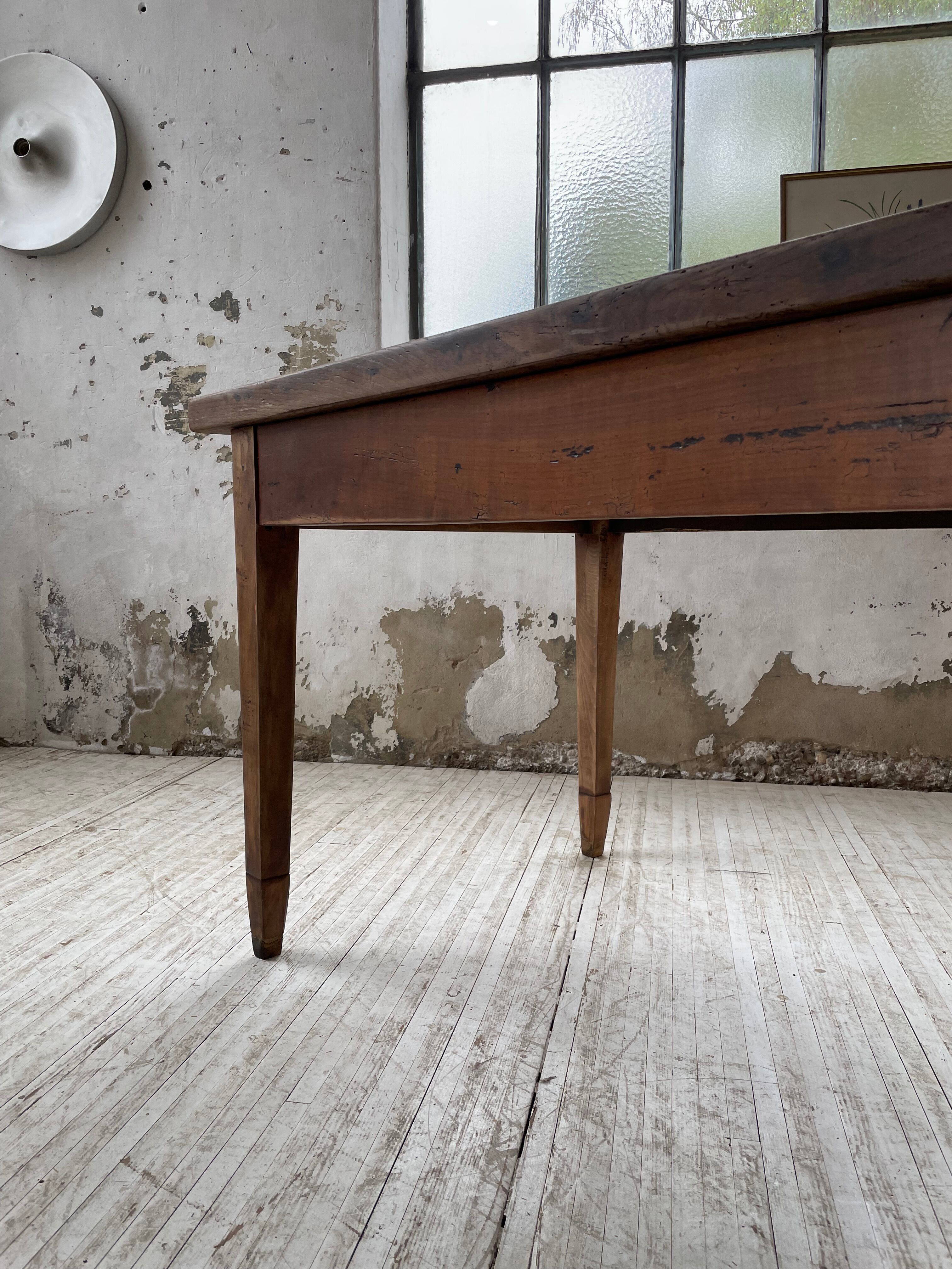 Farmhouse table in oak and walnut 2m