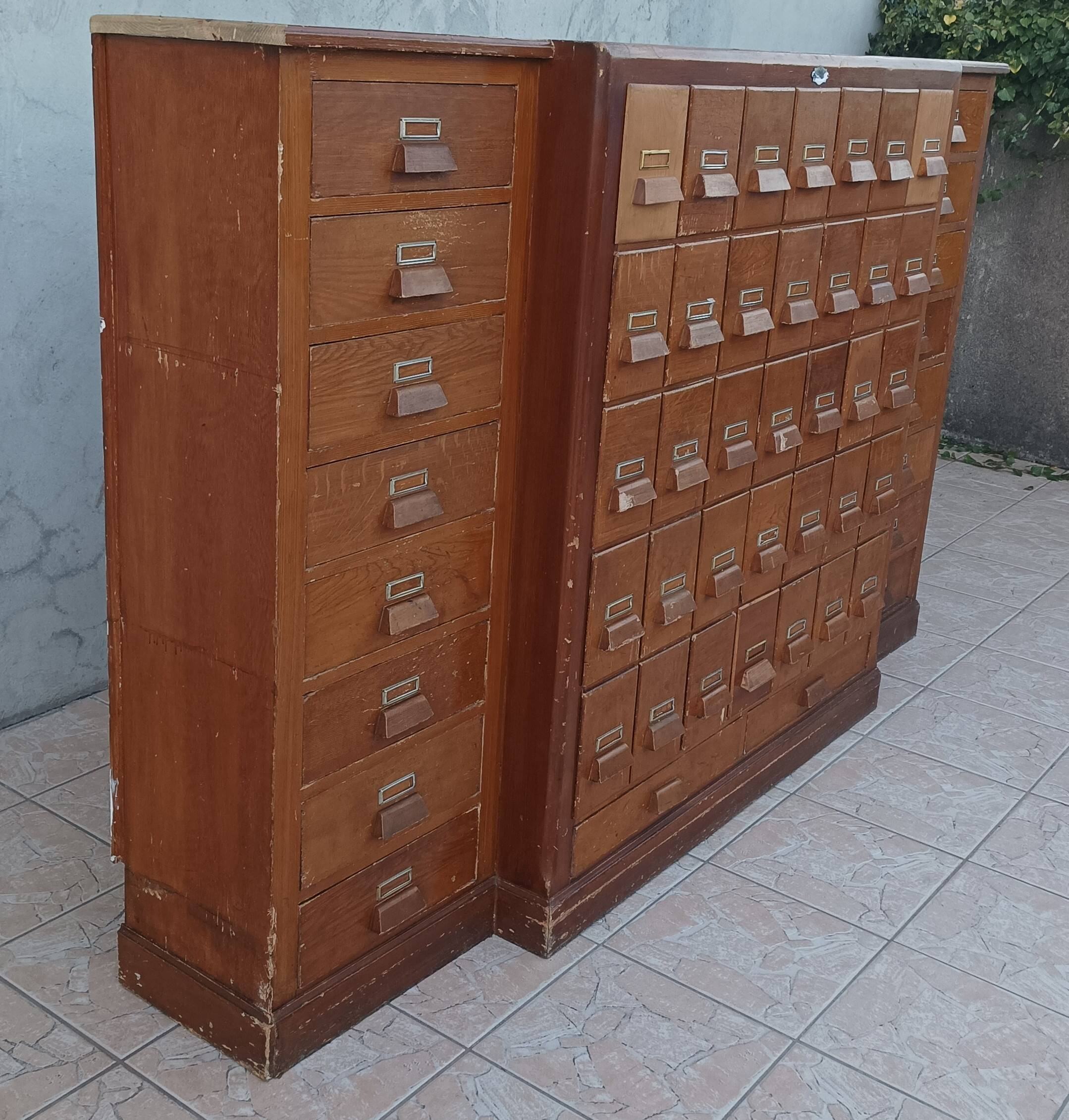 Meuble d'apothicaire de métier en sapin 53 tiroirs