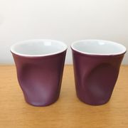 Lot 2 tasses porcelaine blanc et violet Revol