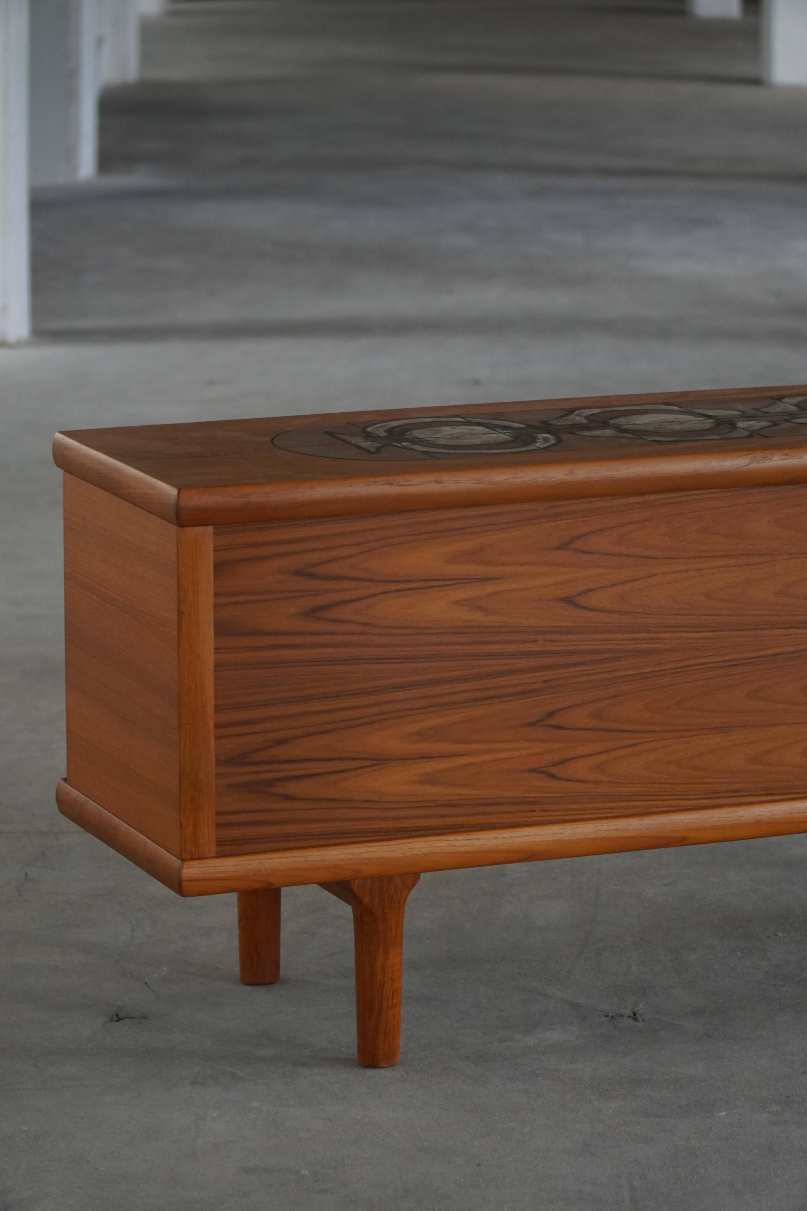 Hansen & Pedersen, independent teak credenza from mid-century modern, 1960s.
