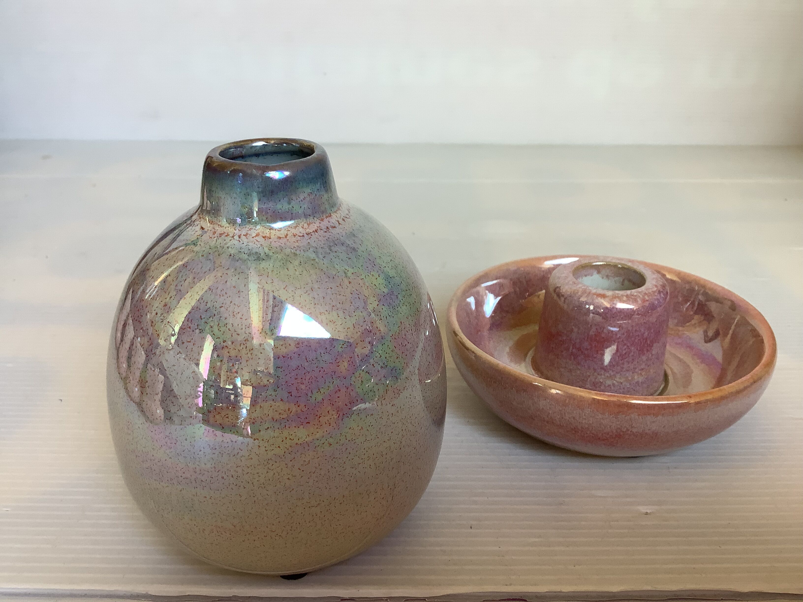 Bougeoir et petit vase multicolore irisé