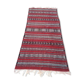 Tapis kilim rouge et noir en pure laine 127 x217cm