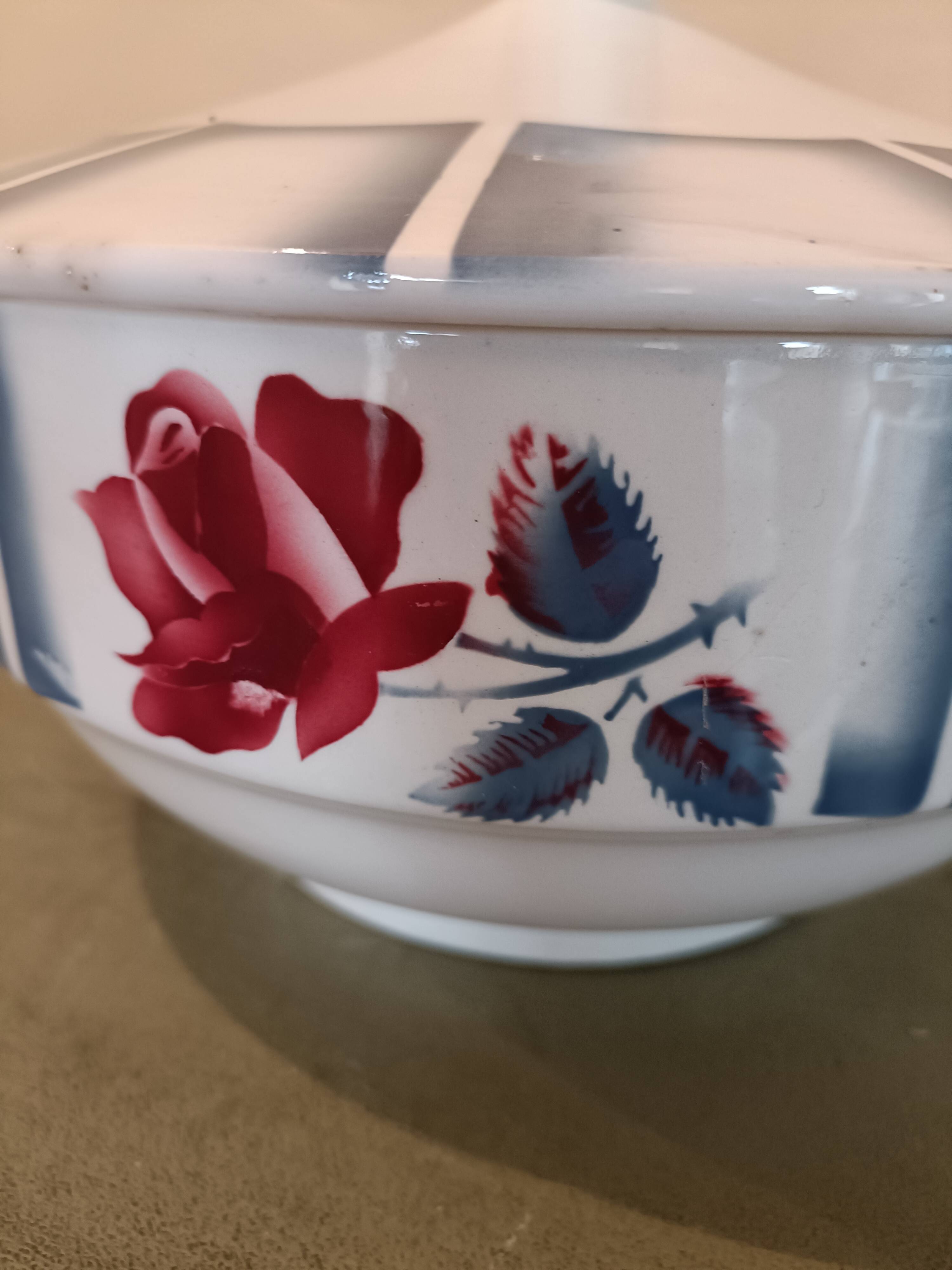 Digoin Sarreguemines soup tureen