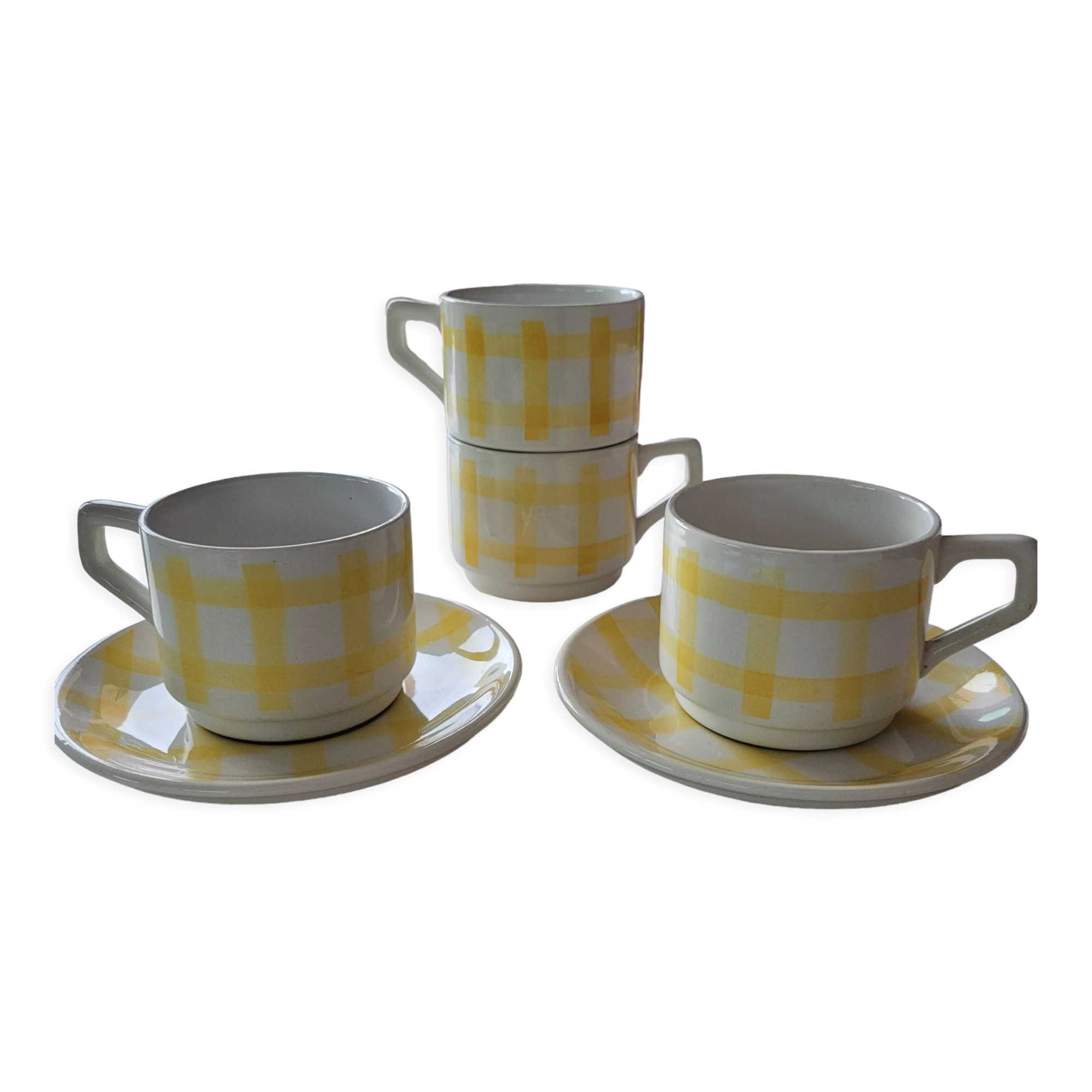 4 cups, 2 under cups yellow and white tea towel pattern