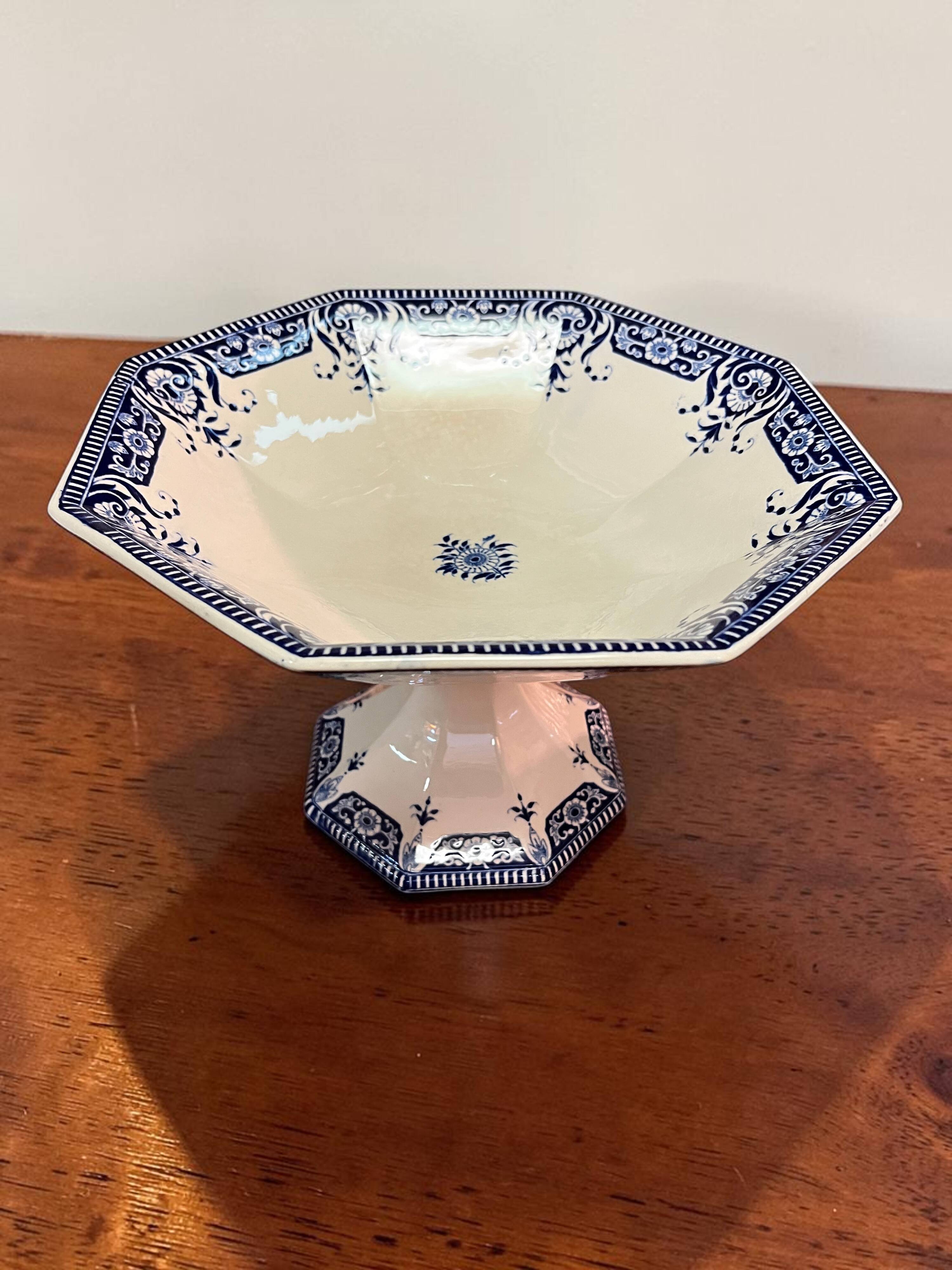 Art Nouveau, earthenware fruit bowl Sarreguemines model Sinceny around 1900