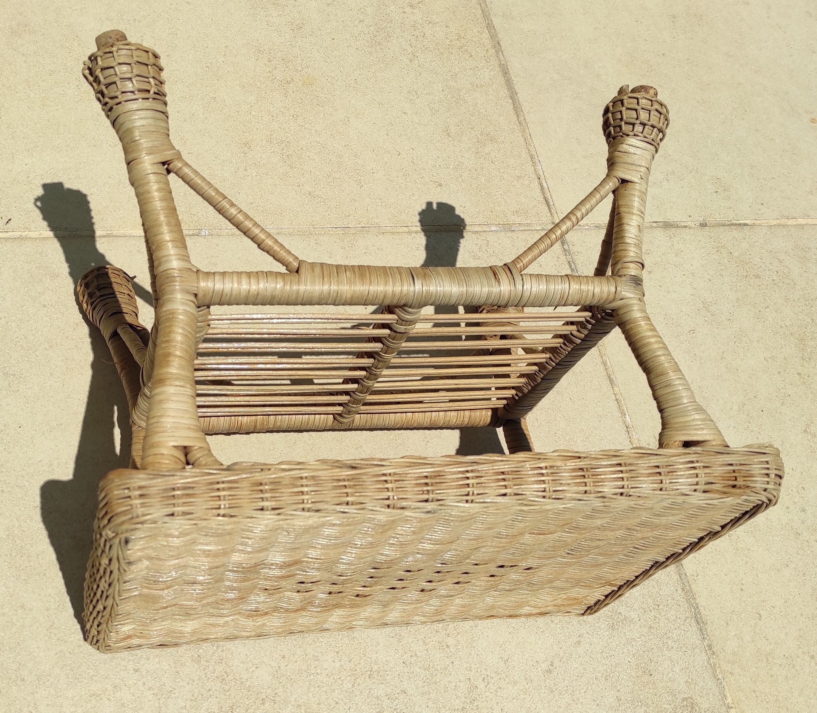 Small rattan coffee table rectangular shape