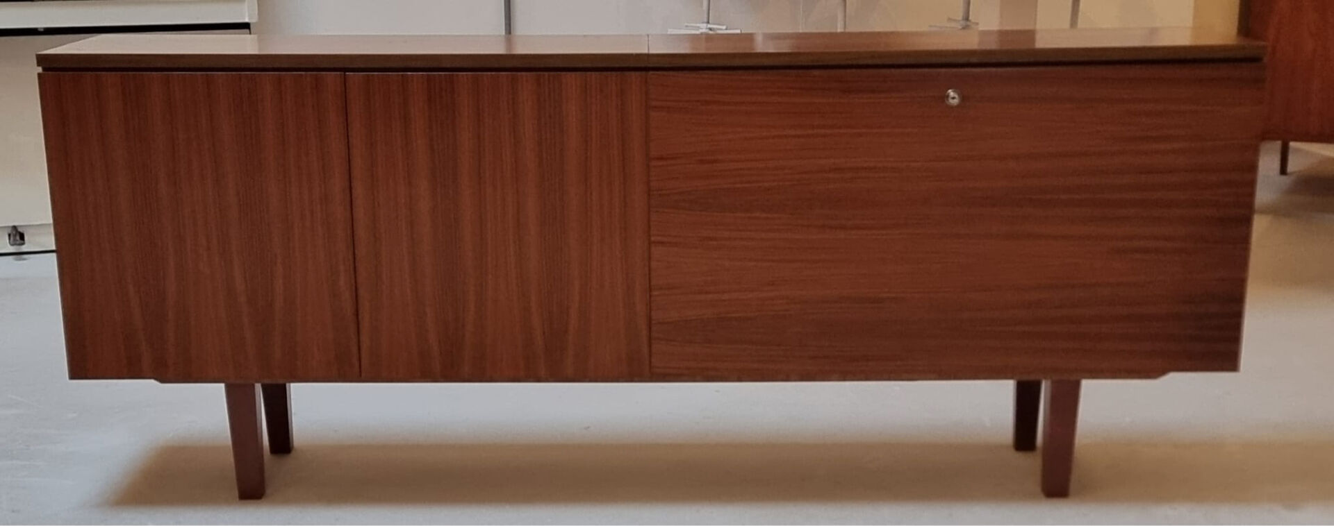 1970s buffet