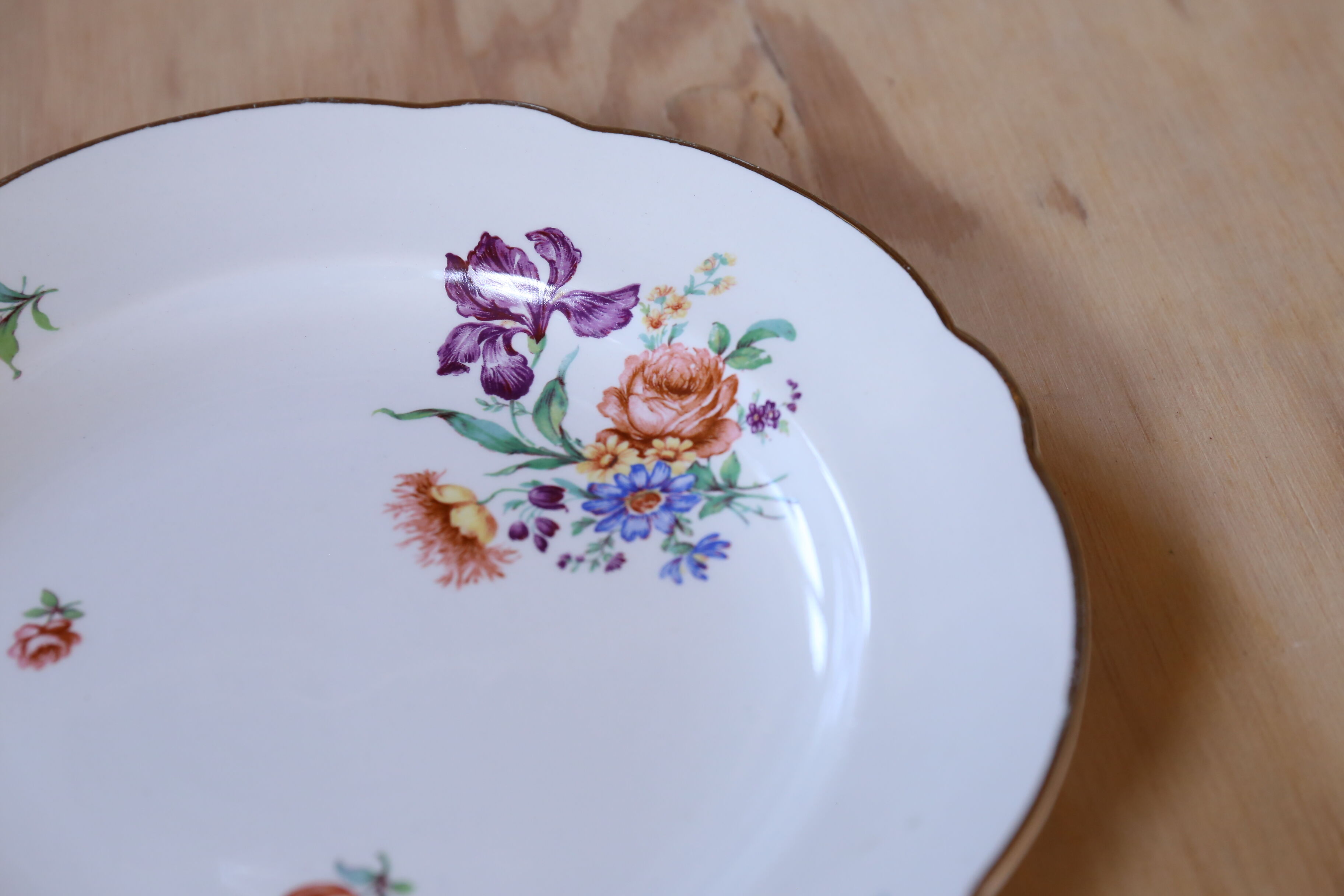 4 flowery plates Digoin & Sarreguemine