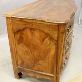 Louis XV Curved Chest of Drawers in Walnut