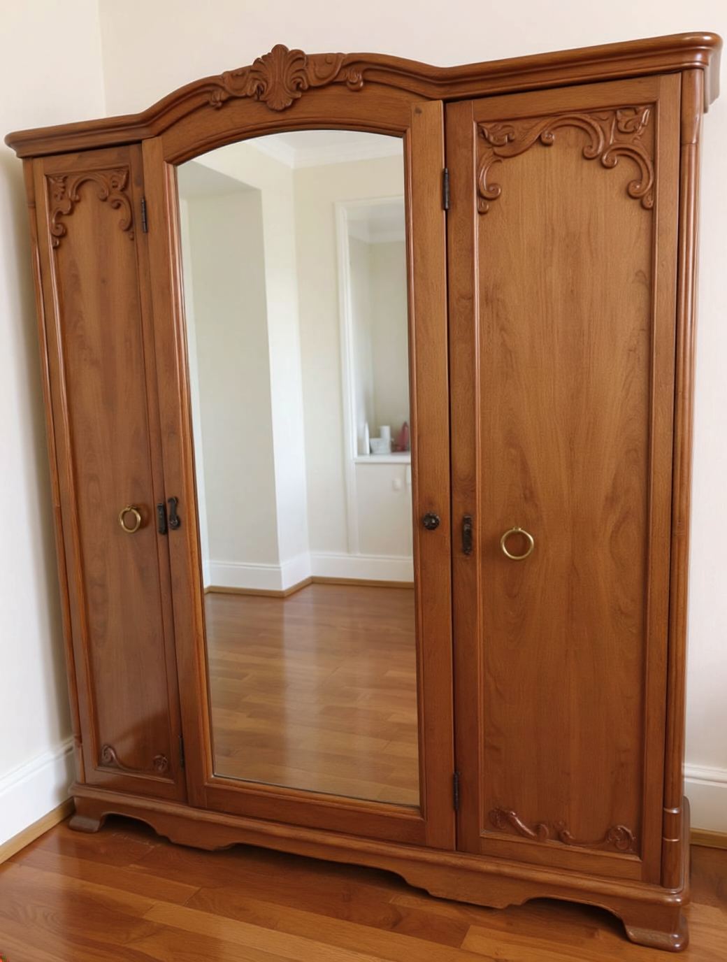 Carved dressing wardrobe