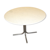 Round marble table