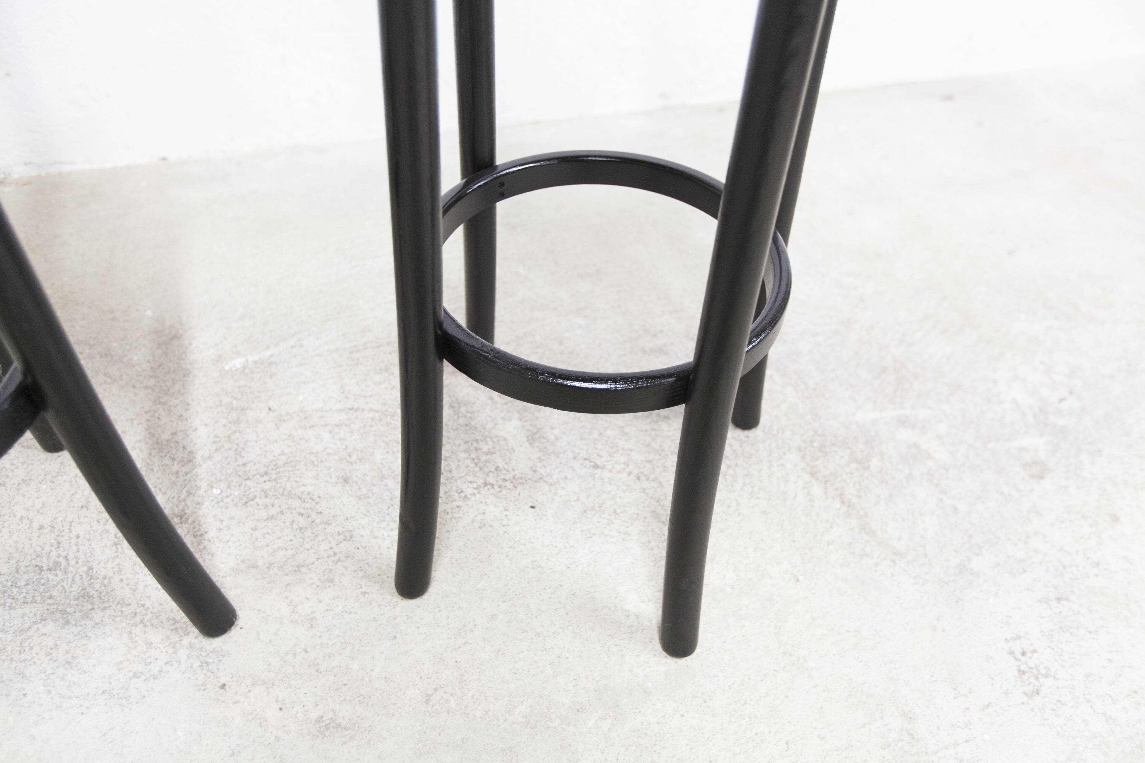 Pair of Baumann high stools, Dialog model, 79 cm