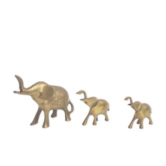 Trois éléphants en laiton