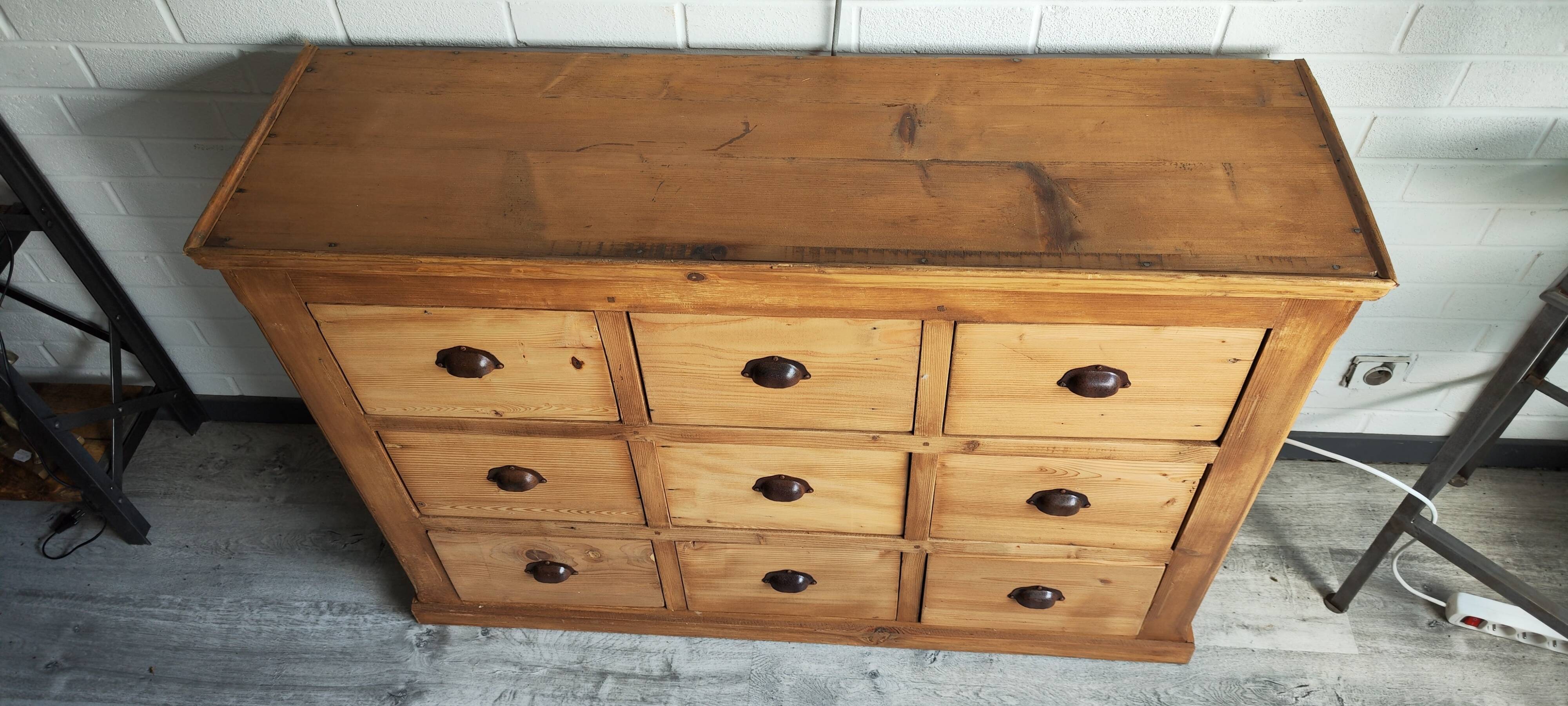 Trades furniture 9 drawer pine handles shells