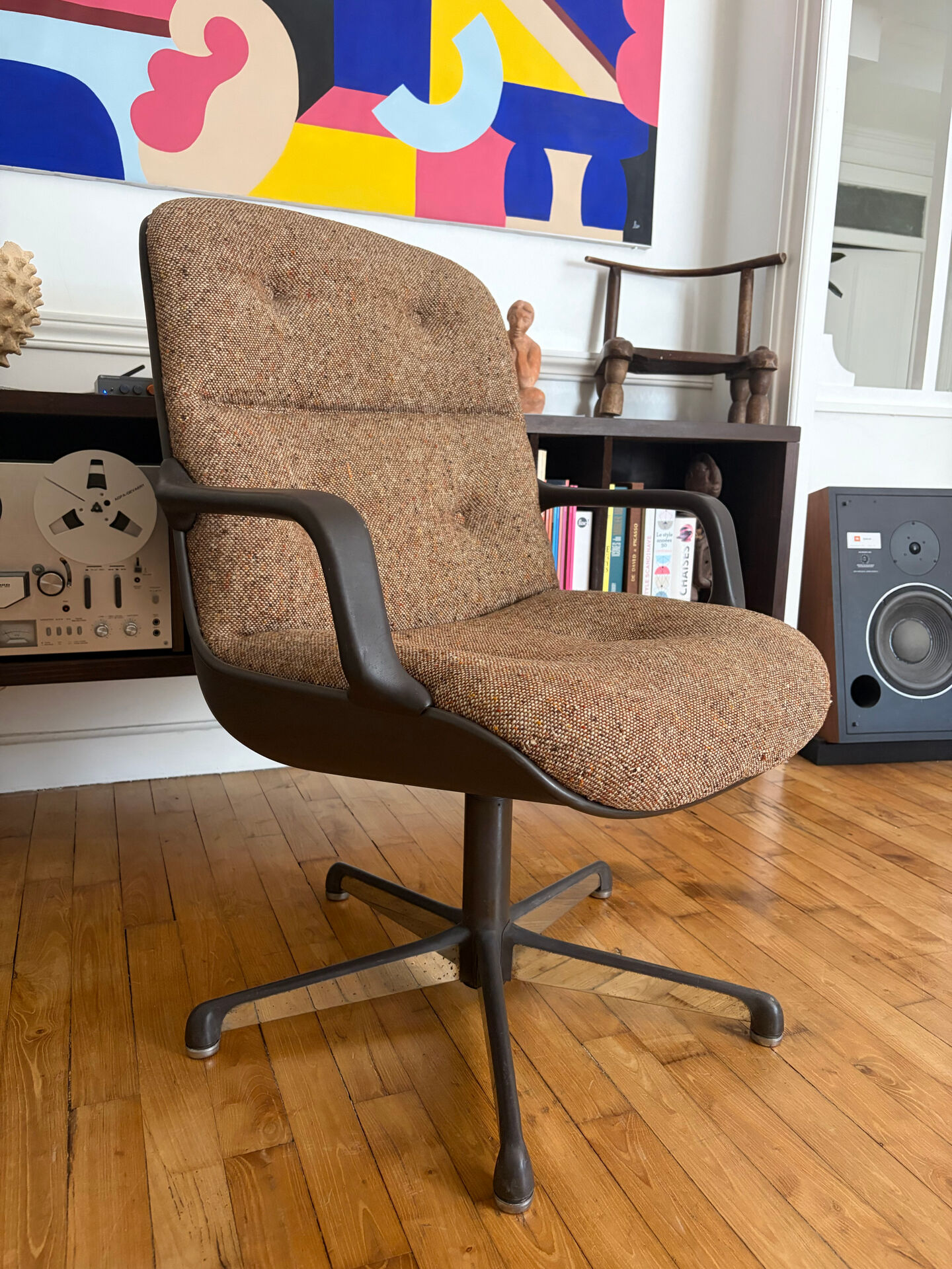 Fauteuil édition Comforto dans le goût de Charles Pollock