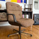 Fauteuil édition Comforto dans le goût de Charles Pollock