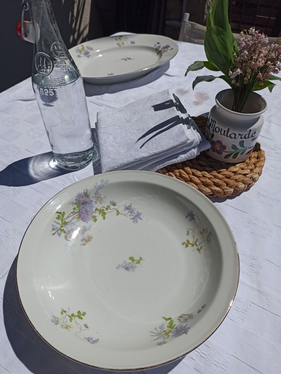 Plat rond en terre de fer cie française