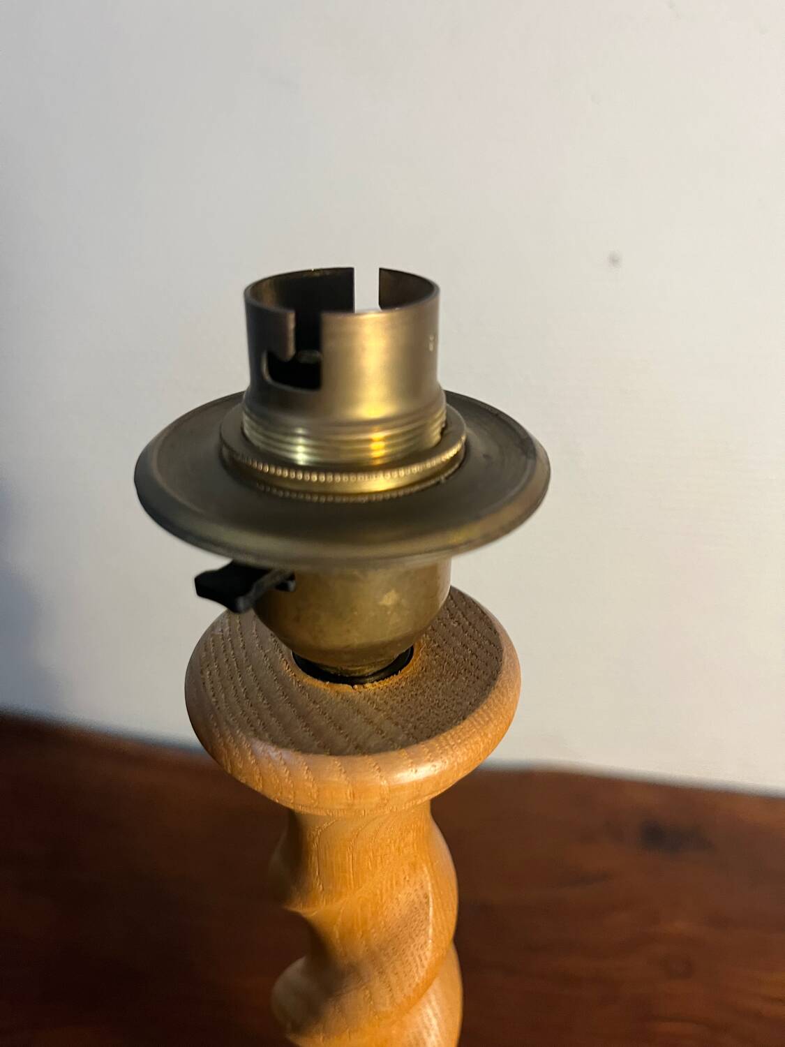 English turned wood twist lamp base from the 60s
