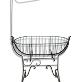 Former cradle in wrought iron