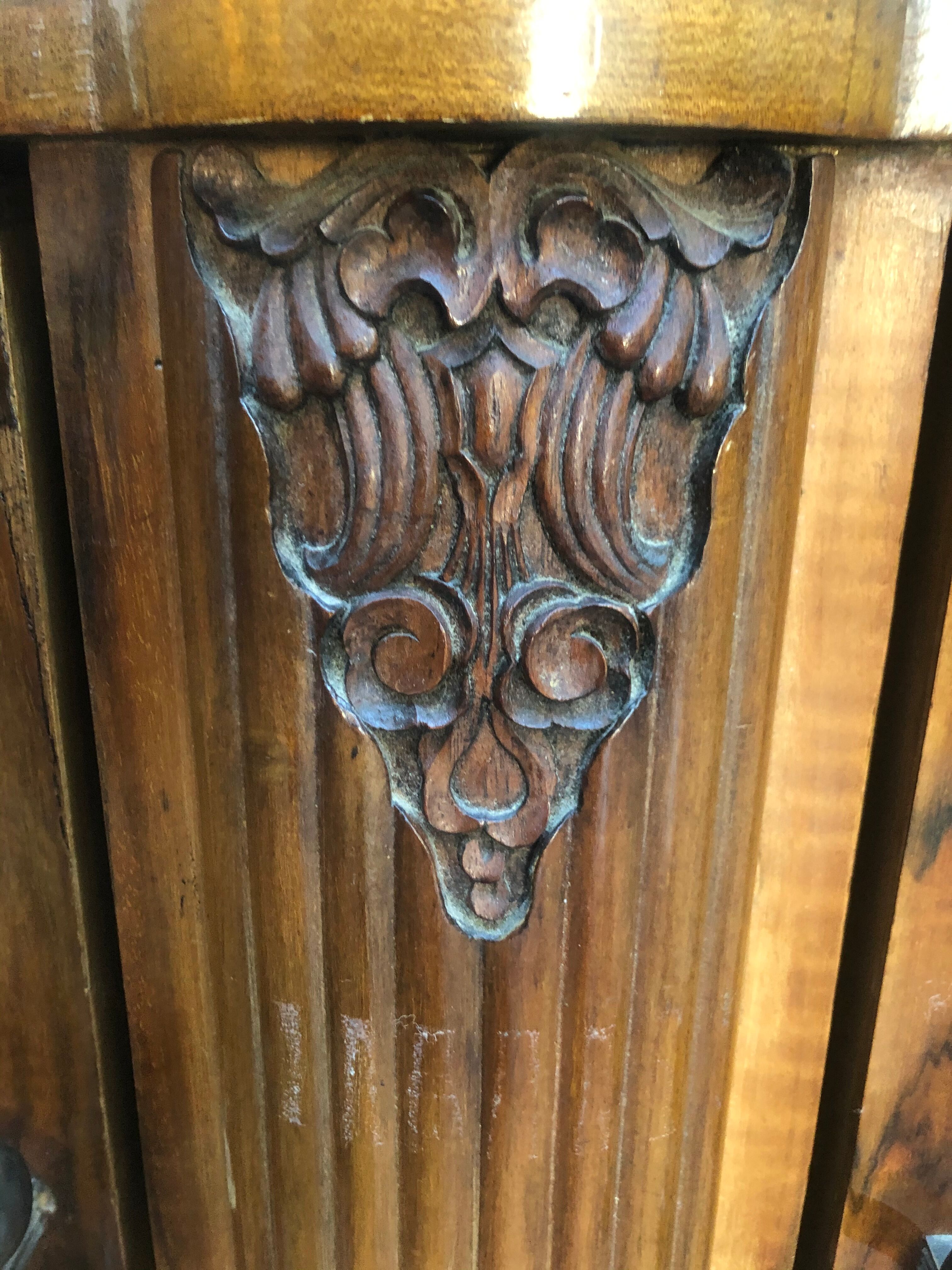 Pair of bedsides in walnut veneer 1940s