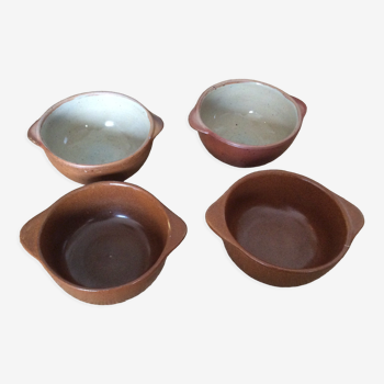 4 stoneware bowls