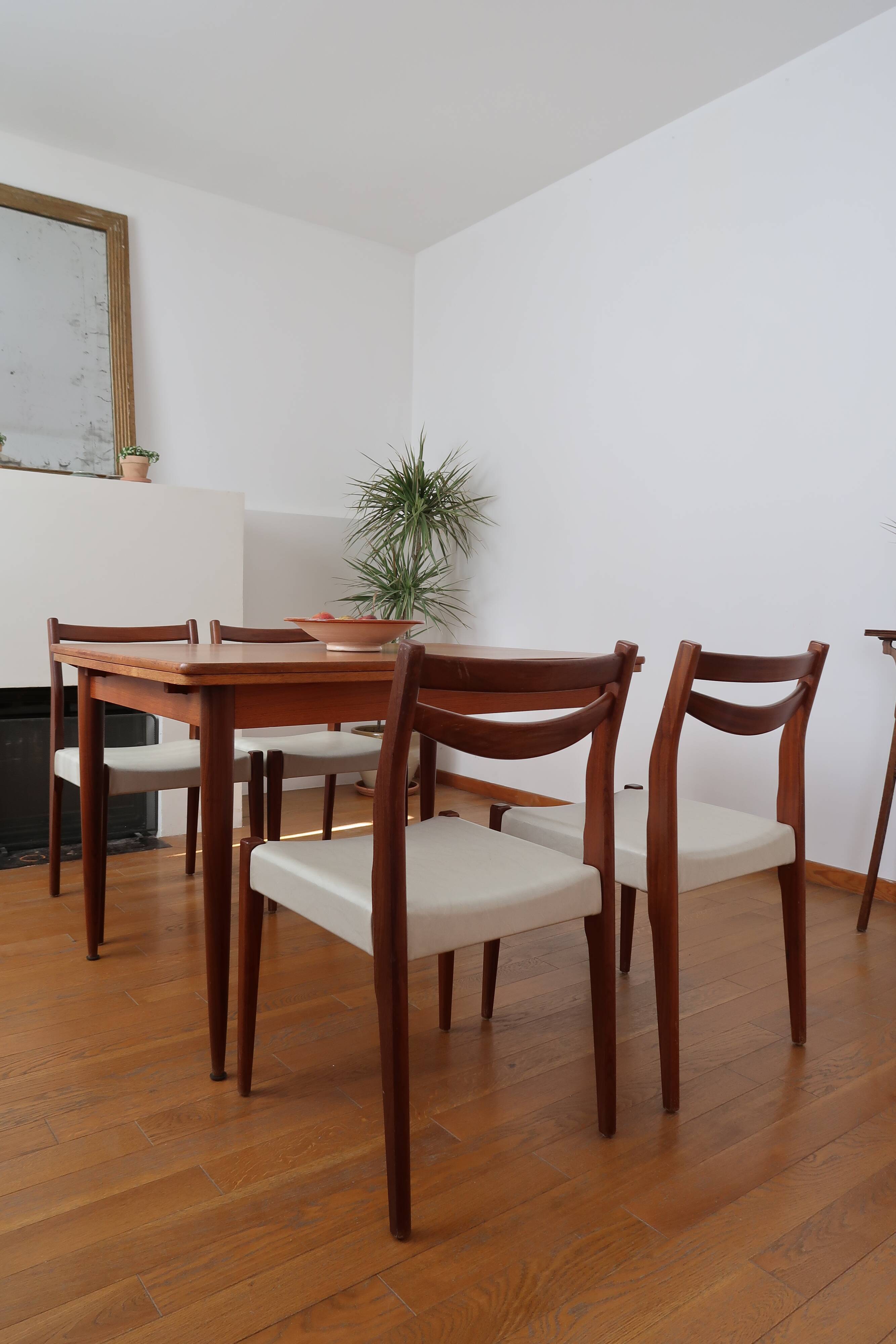4 Scandinavian teak chairs 70