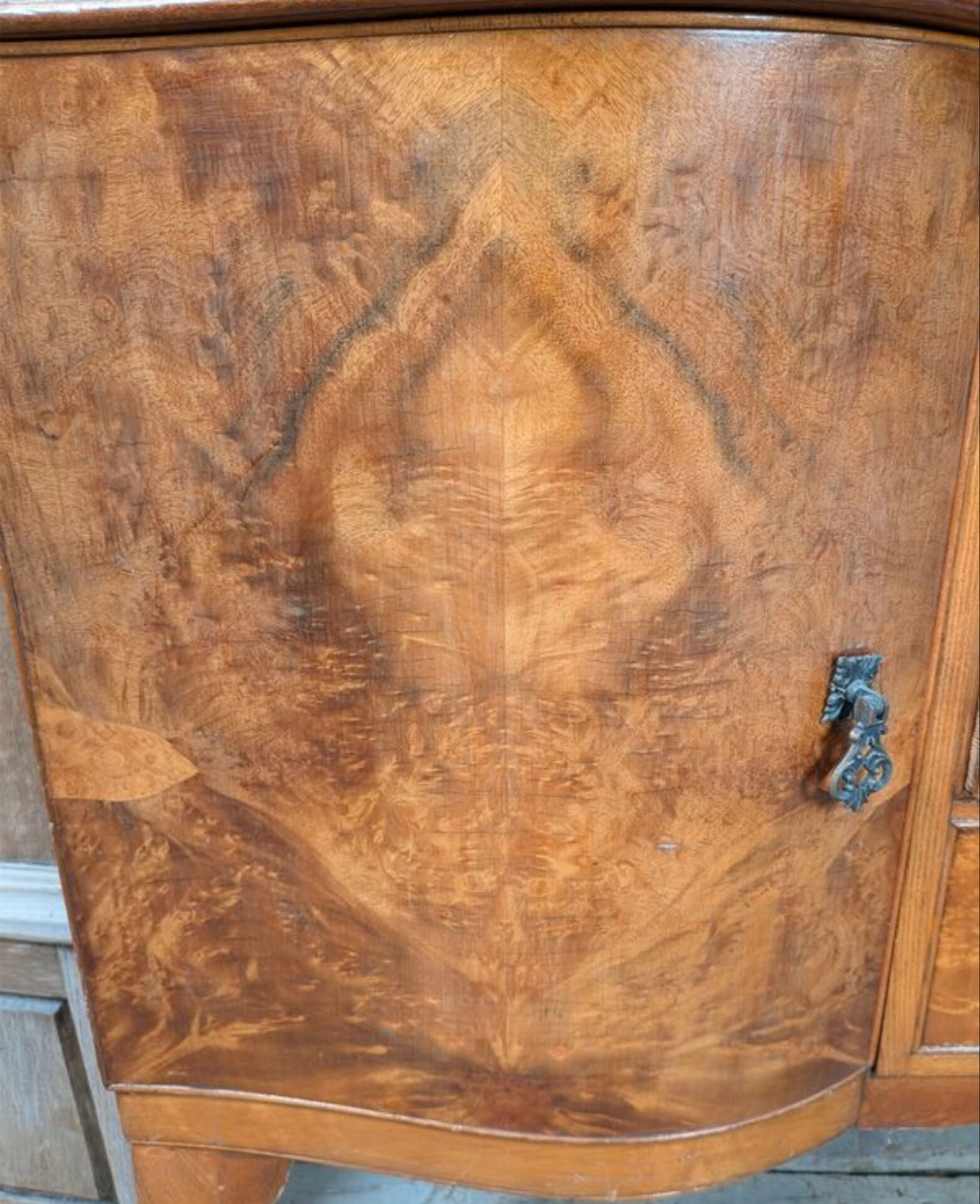 Art Deco walnut sideboard – 1930s