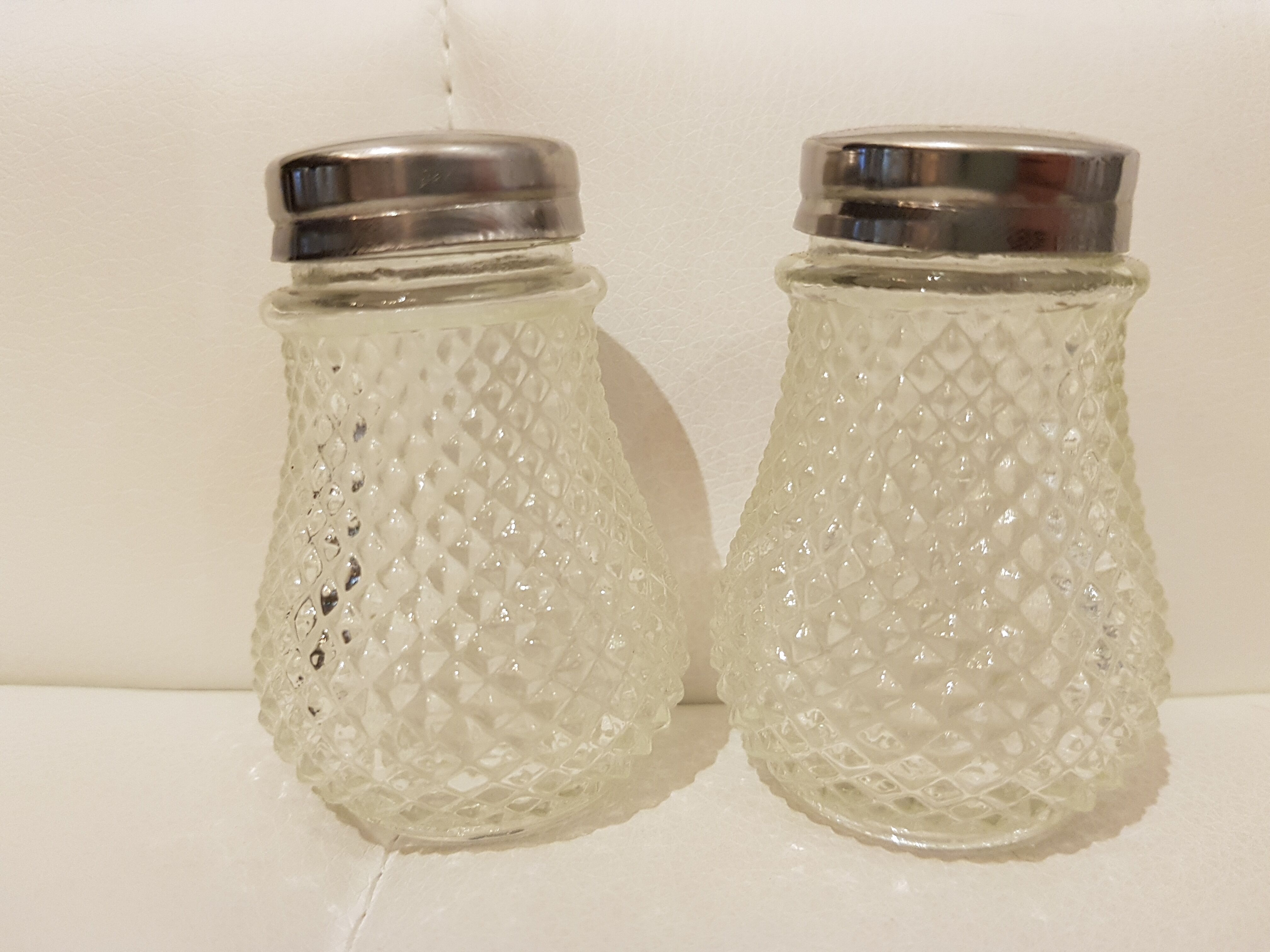 Vintage pepper salt shaker set