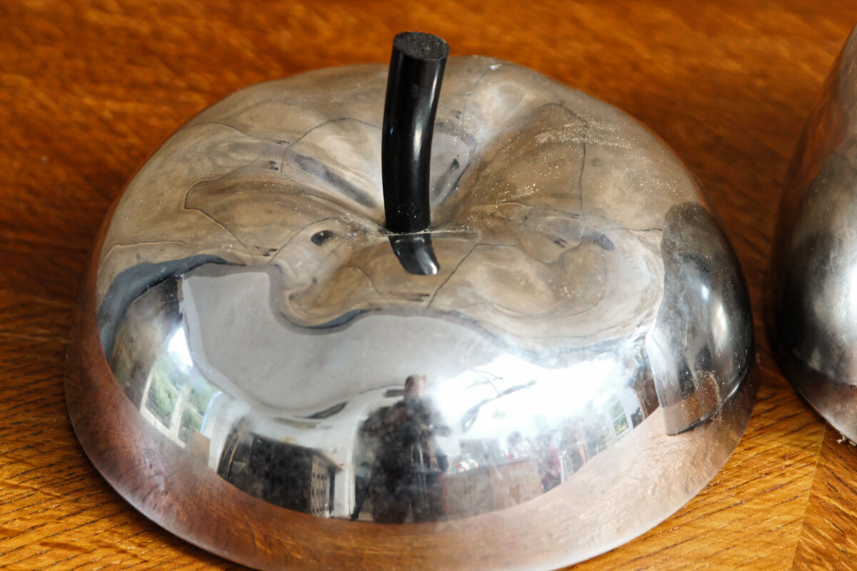 Apple, brushed aluminum ice bucket