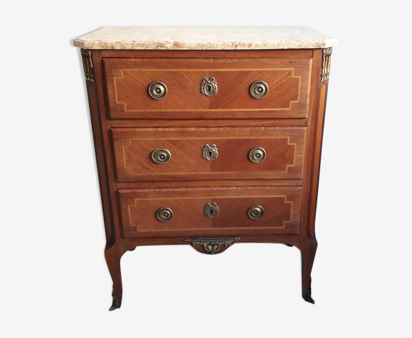 Commode style Louis XVI garnitures en bronze